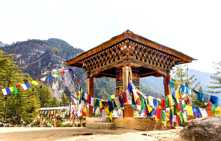 Western Bhutan Tour – 06 Nights & 07 Days
